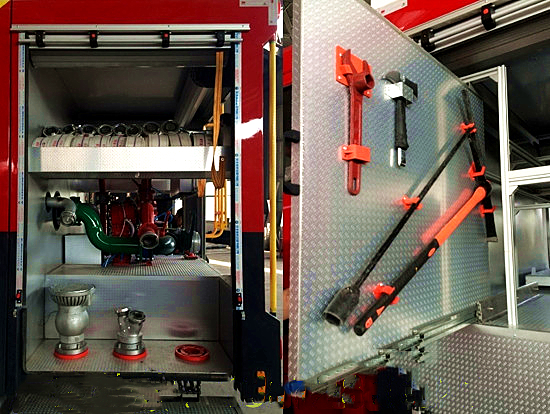 24噸豪沃前四后八水罐消防車(chē)