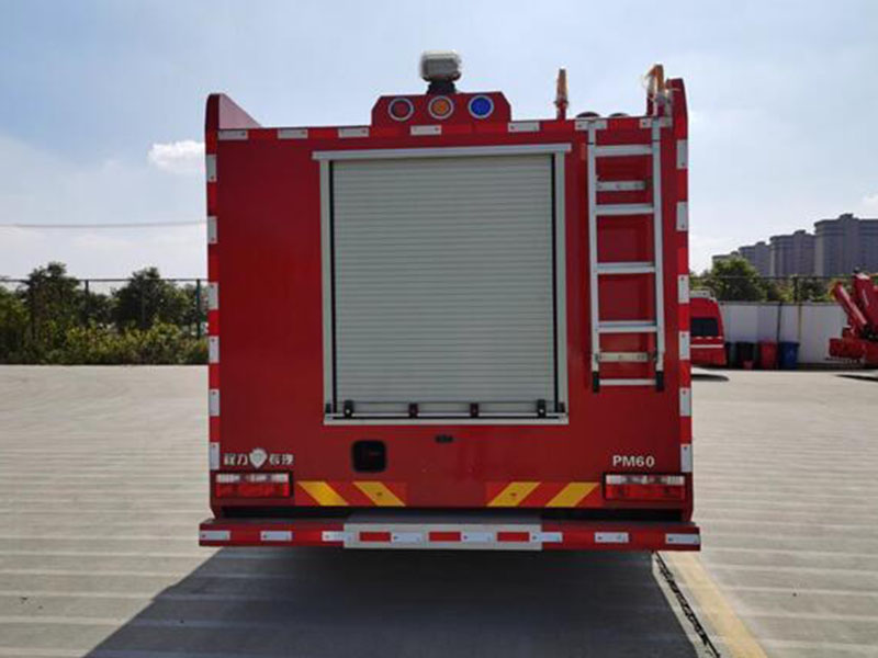 D9東風(fēng)6噸泡沫消防車