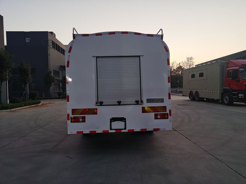 12方重汽豪沃國六消防灑水車