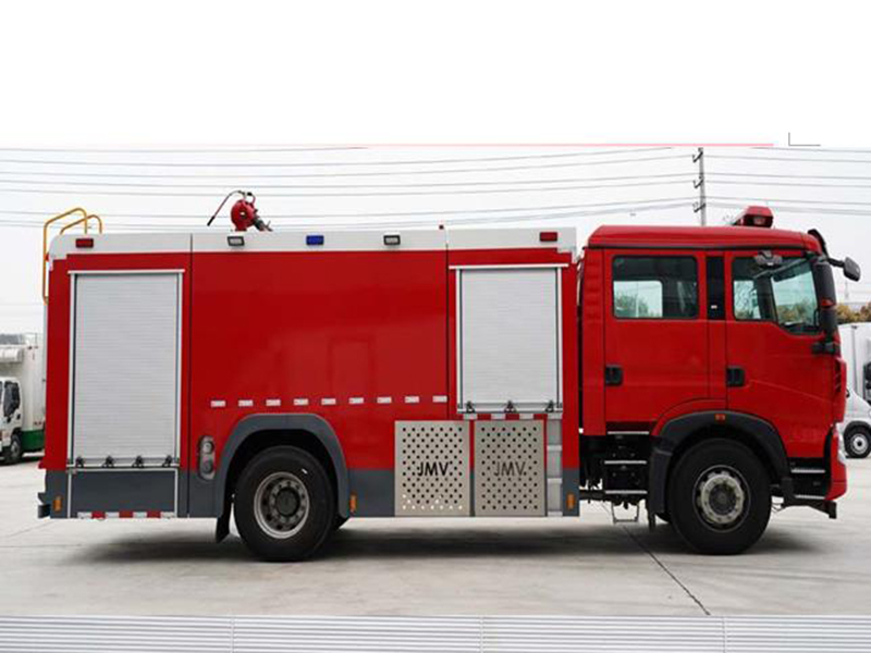 晶馬豪沃8噸泡沫消防車（常壓泵）