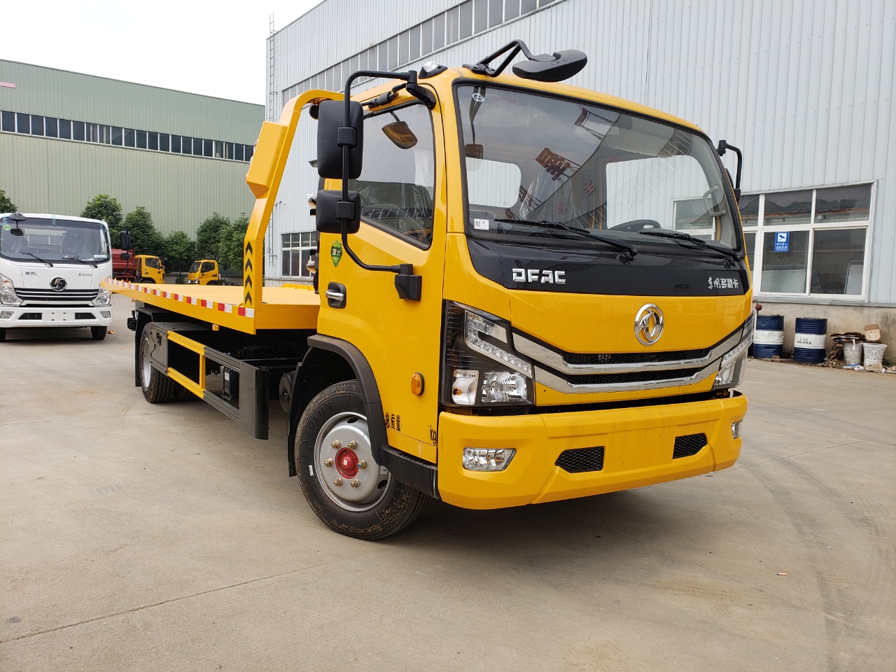 國(guó)六東風(fēng)多利卡黃牌清障車(chē)