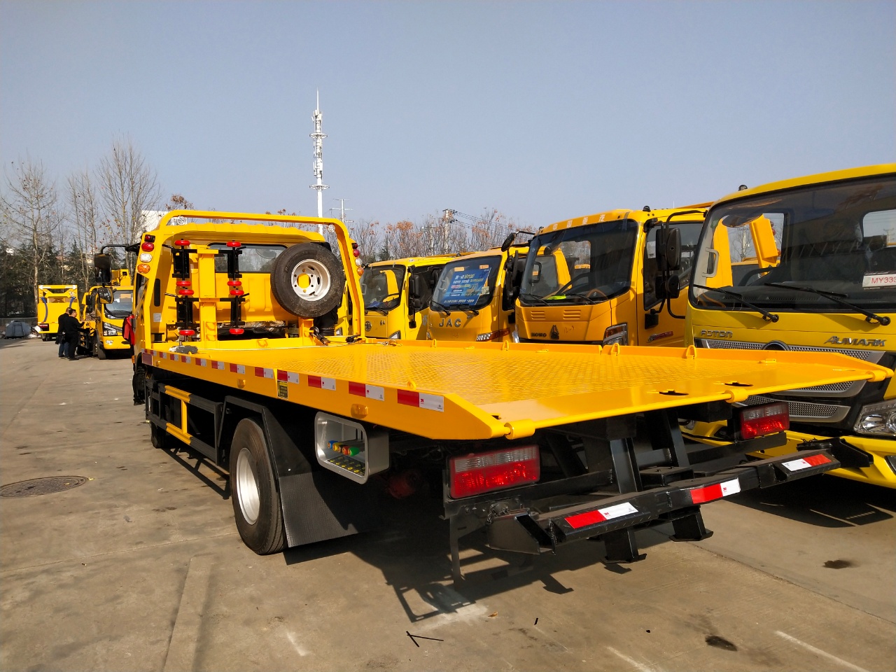 國(guó)六東風(fēng)多利卡黃牌清障車(chē)